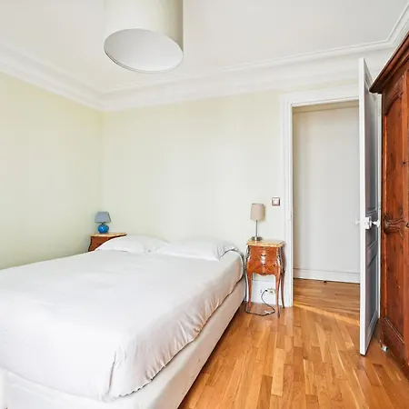 Veeve - Parisian Poise Apartmán